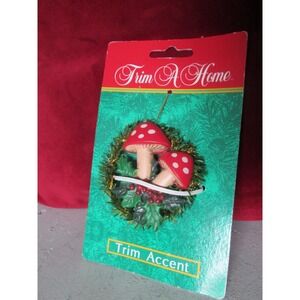 1986 Trim a Home Tree Accent MUSHROOM Ornament Vintage New Holly Wreath